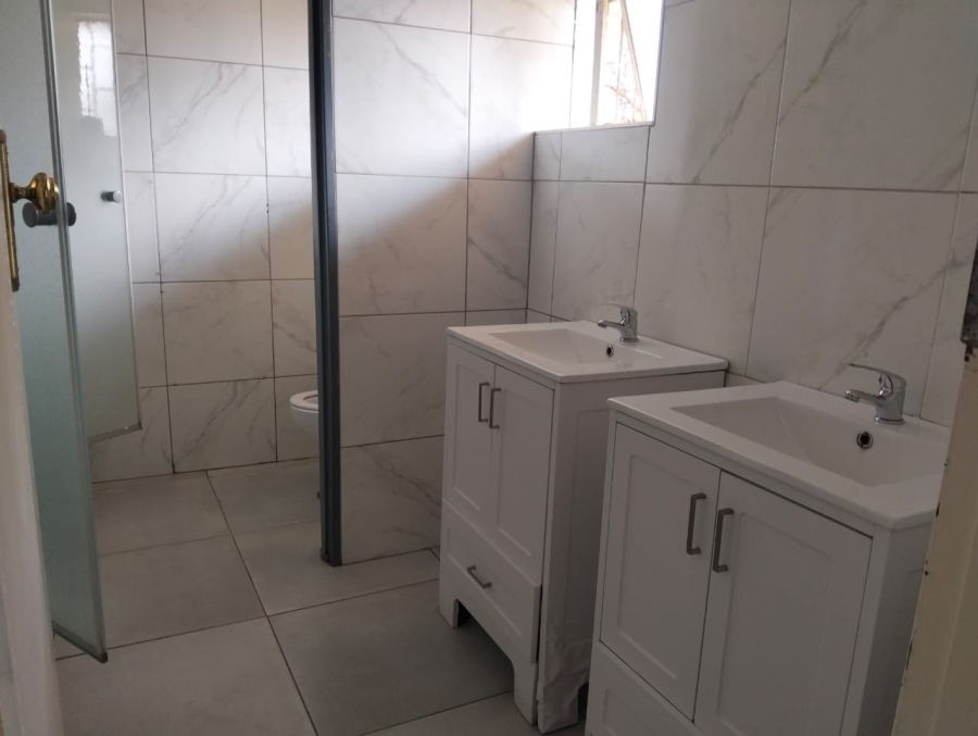 17 Bedroom Property for Sale in Universitas Free State